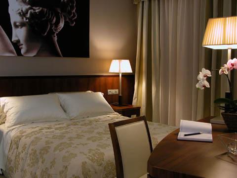 Sovereign Hotel 4*