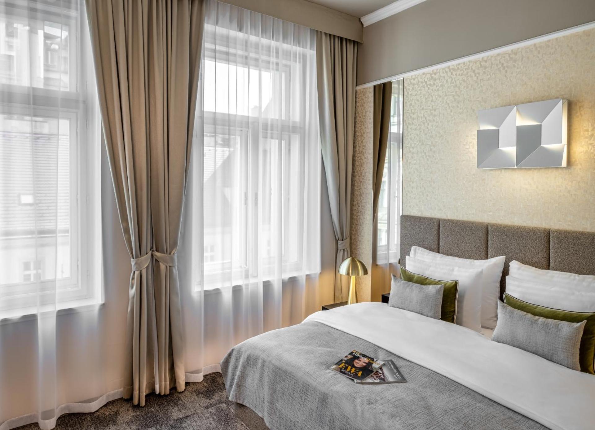 Sovereign 4*